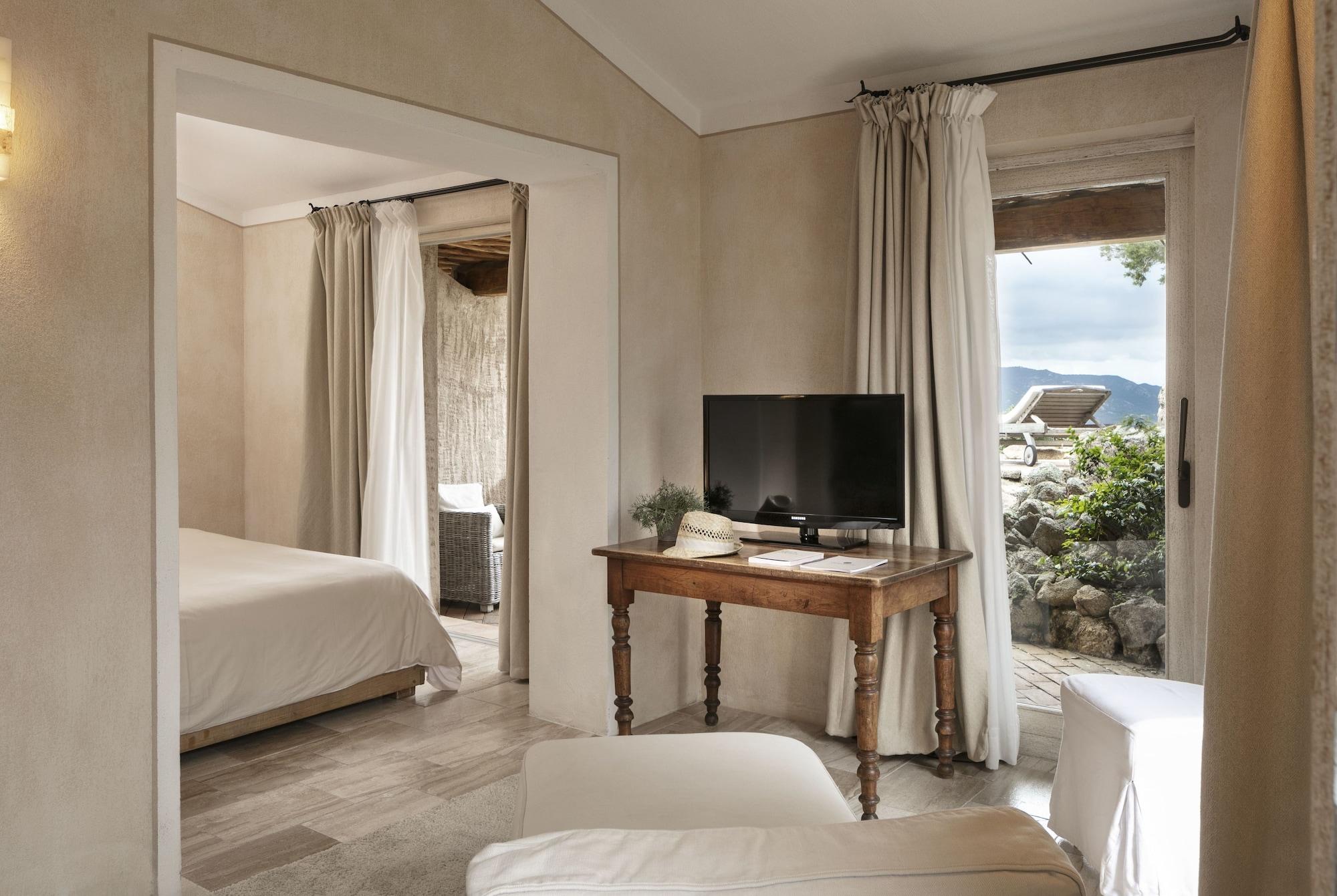 Petra Segreta Resort & Spa San Pantaleo Extérieur photo