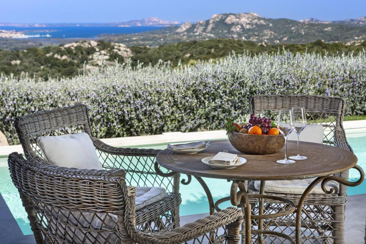 Petra Segreta Resort & Spa San Pantaleo Extérieur photo